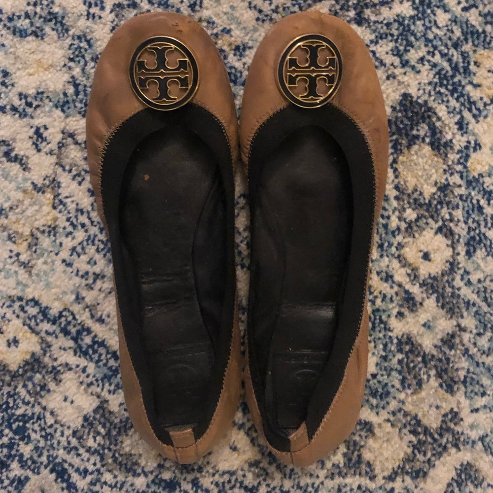 Women’s flats